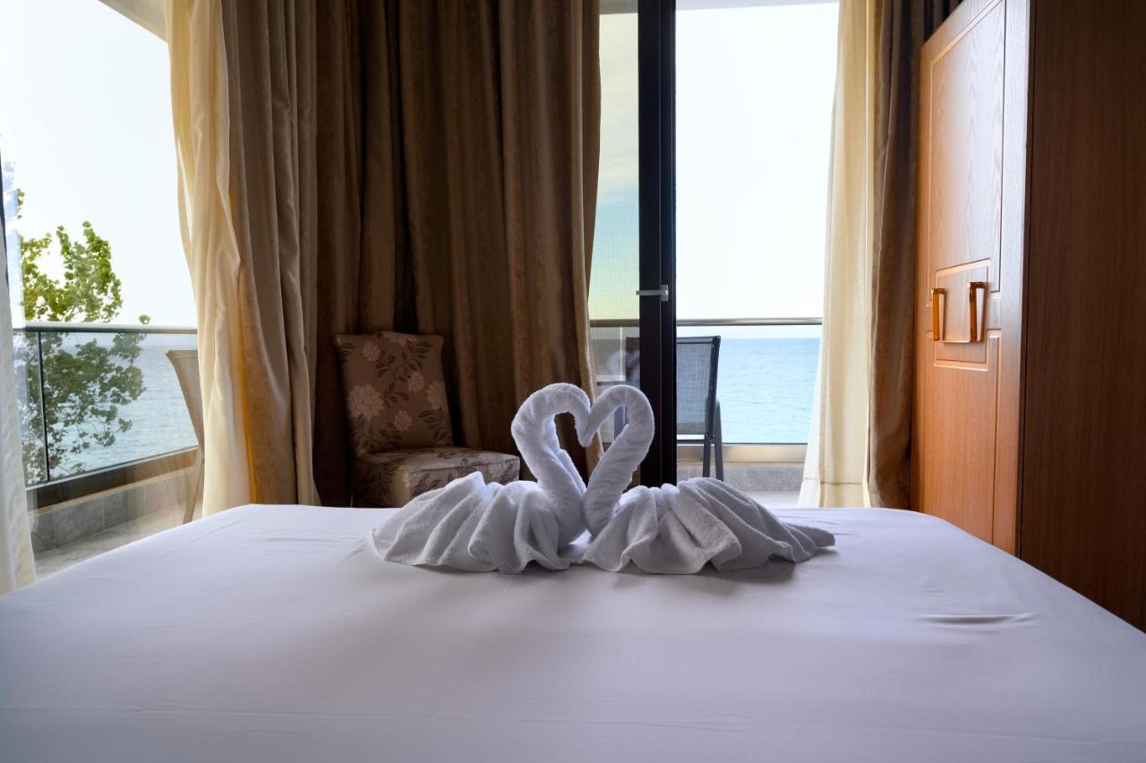 Halkidiki Greek Pride Seafront Hotel สกาลา ฟูร์กาส ภายนอก รูปภาพ